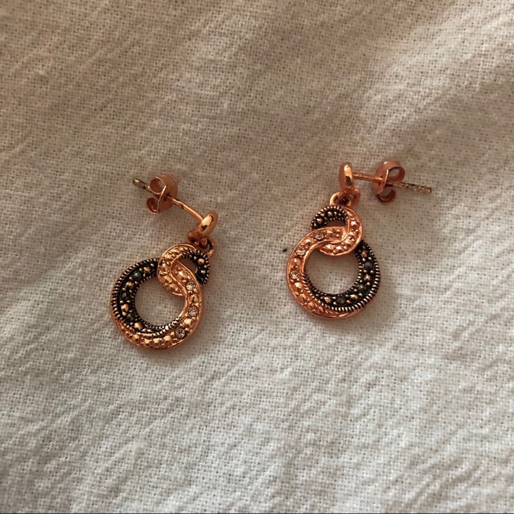 Circle dangle earrings